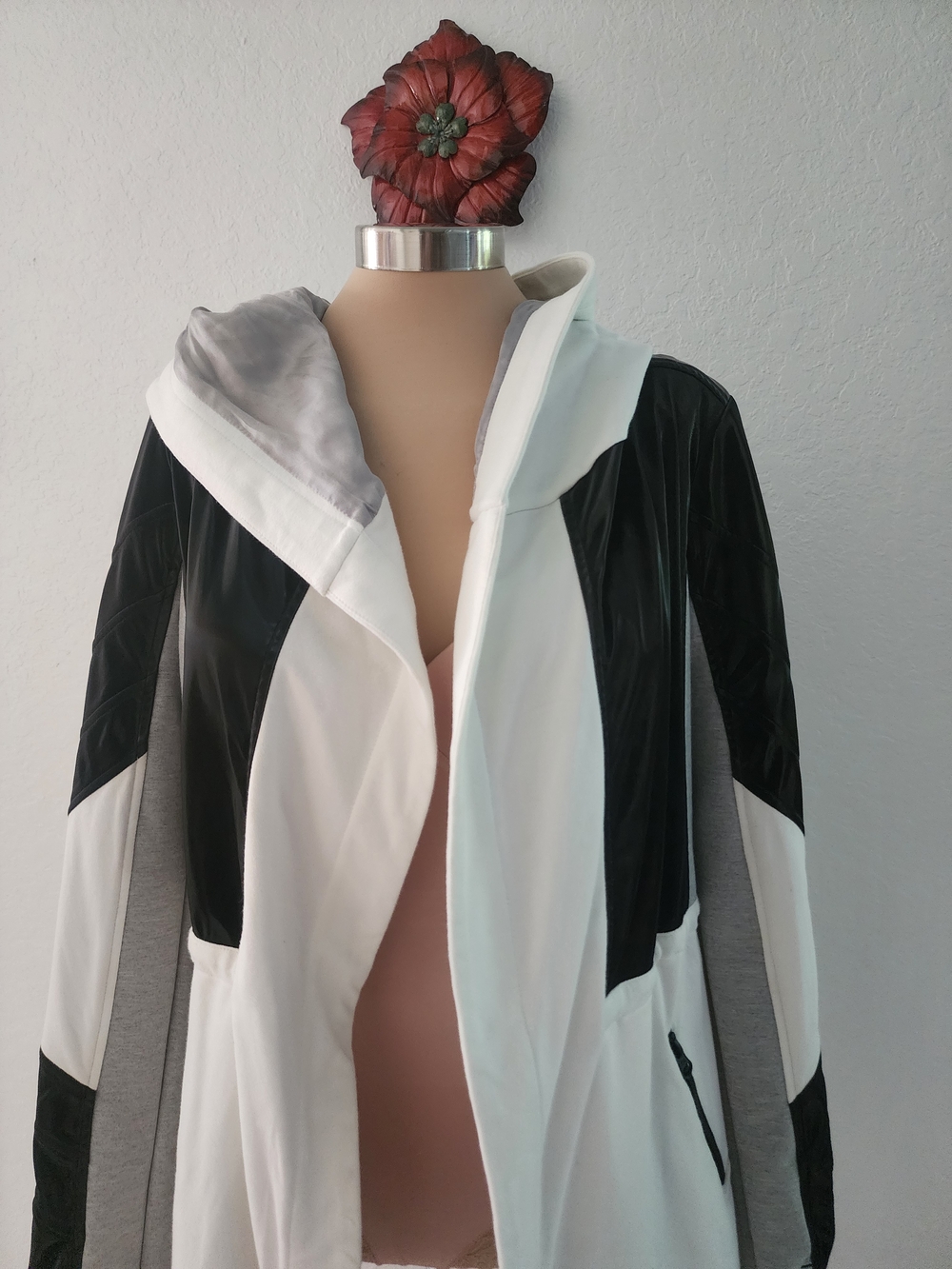 BLANC NOIR | Black And White Jacket - Picture 6 of 15